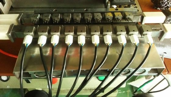 13kW เครื่องพิมพ์ฉีดพลาสติกตั้ง 55T สําหรับโรงงานผลิต