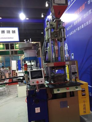 13kW เครื่องพิมพ์ฉีดพลาสติกตั้ง 55T สําหรับโรงงานผลิต