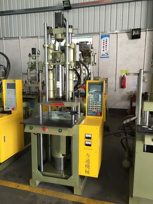 13kW เครื่องพิมพ์ฉีดพลาสติกตั้ง 55T สําหรับโรงงานผลิต